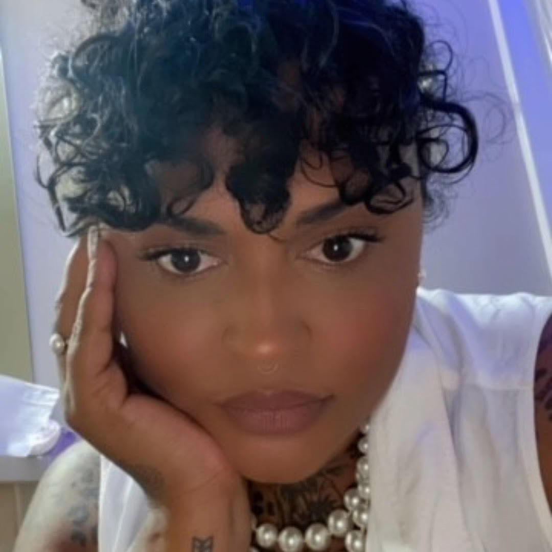 Juli Ray Joy (She / They)